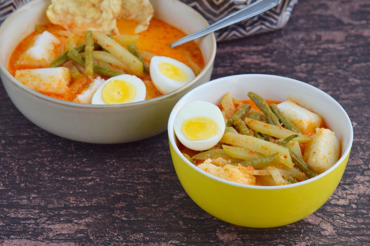 Hidangan Lontong Sayur