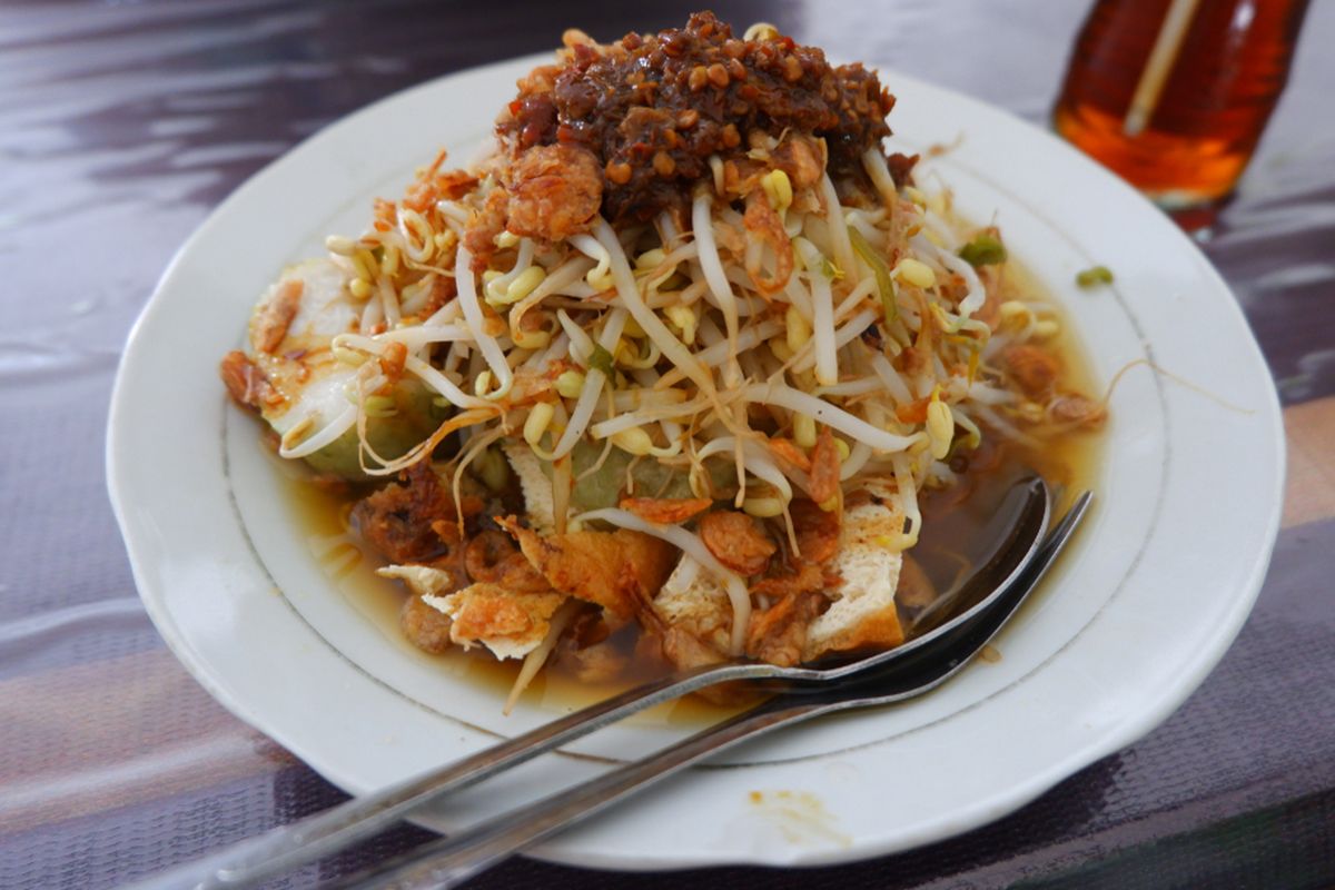Lontong Balap Kuliner Nusantara